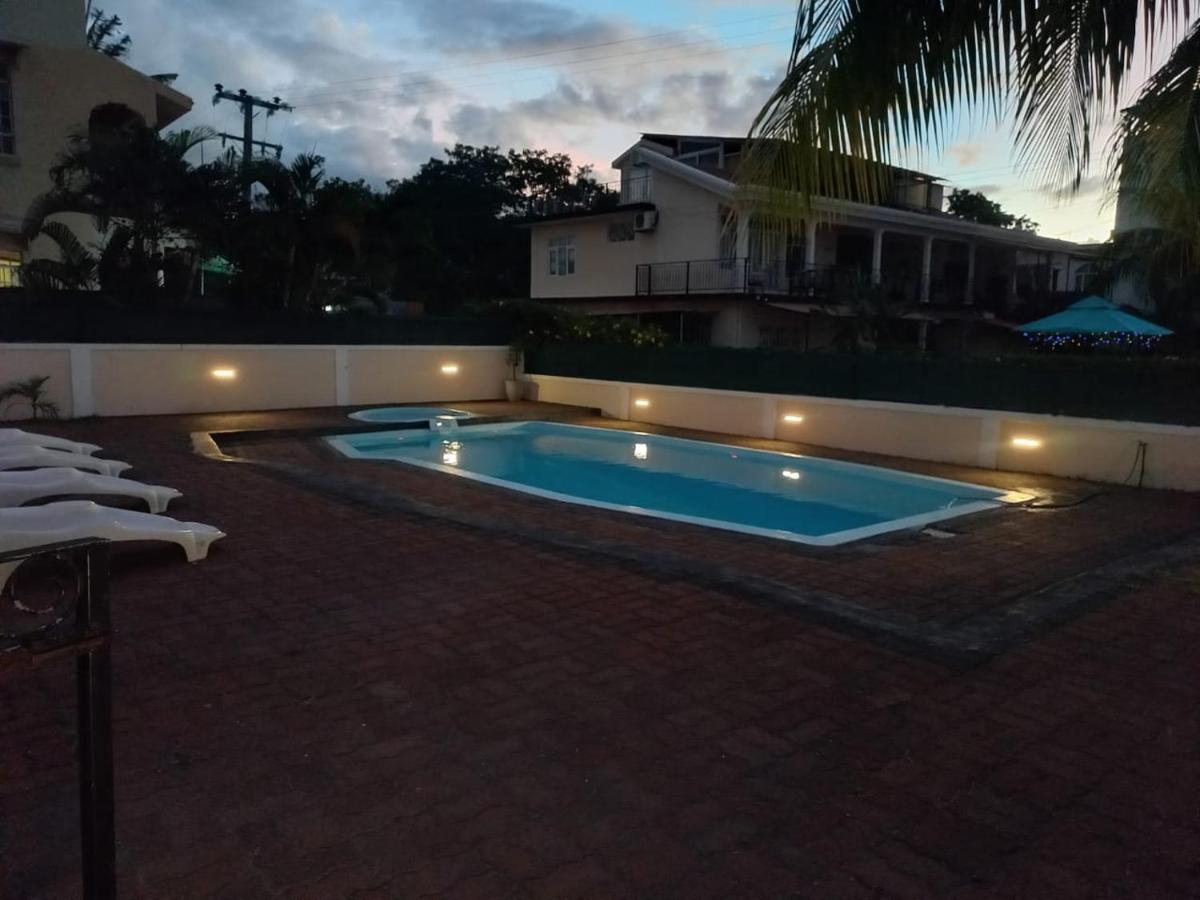 Villa L'Or With Private Pool Flic en Flac Exterior photo